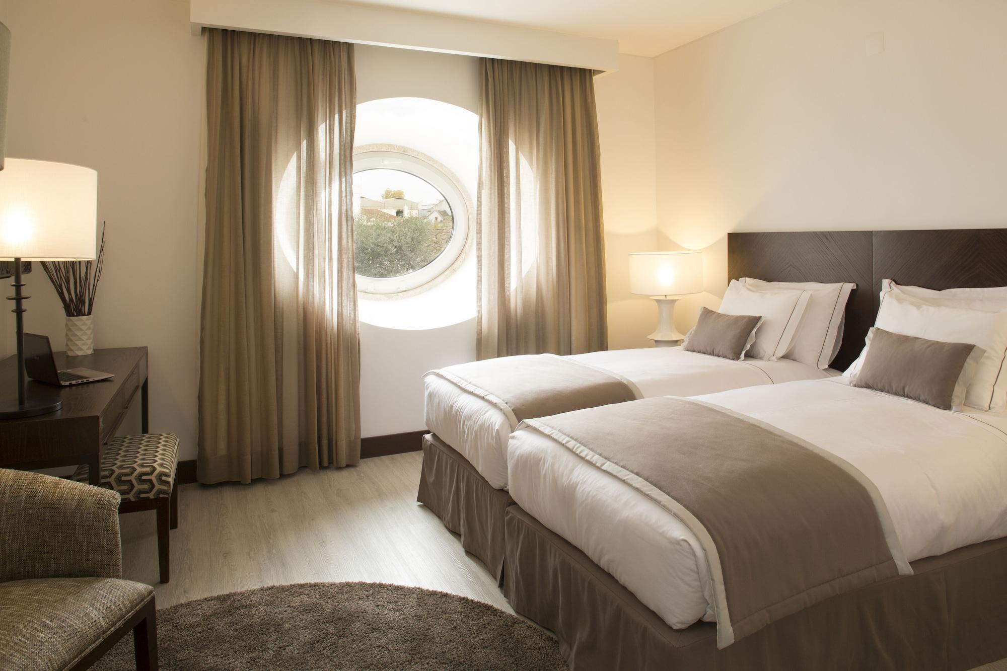 אסטראמוז Pateo Dos Solares Charm Hotel מראה חיצוני תמונה